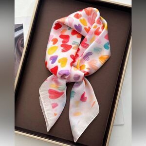 Heart Print Neck N1451
